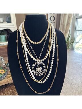 Vintage NAPIER COVENTRY Marvelle And More  Necklaces Lot Of 6 Silver Gold Tones